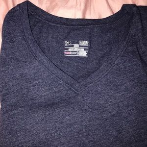 UA loose tee